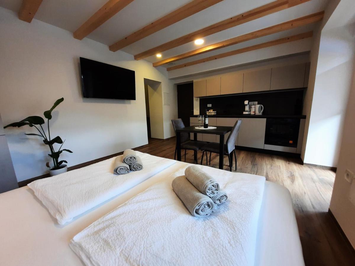 Apartments Hlapi With Spa Kobarid Exterior photo