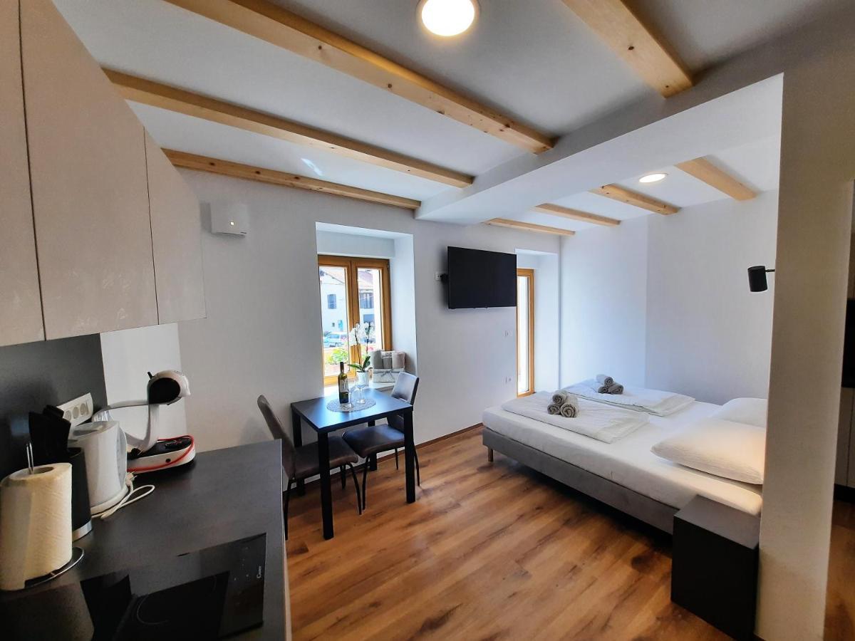 Apartments Hlapi With Spa Kobarid Exterior photo